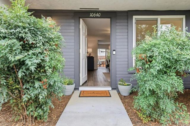 10640 King Phillip Court, Santee, CA 92071