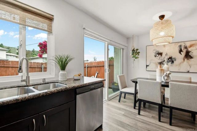 10640 King Phillip Court, Santee, CA 92071