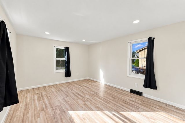 196 Clarendon Ave, Chicopee, MA 01013