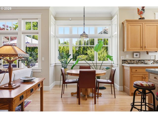 743 CLUB Way, Eugene, OR 97401