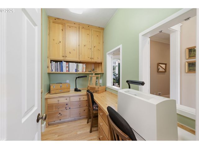 743 CLUB Way, Eugene, OR 97401