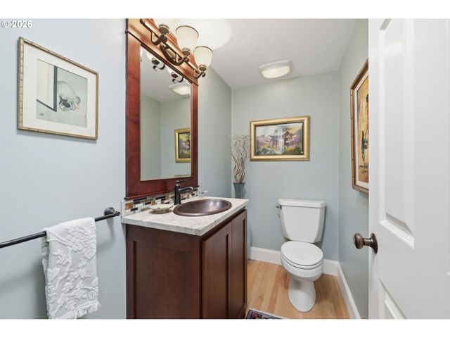 743 CLUB Way, Eugene, OR 97401