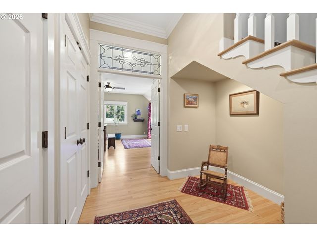 743 CLUB Way, Eugene, OR 97401