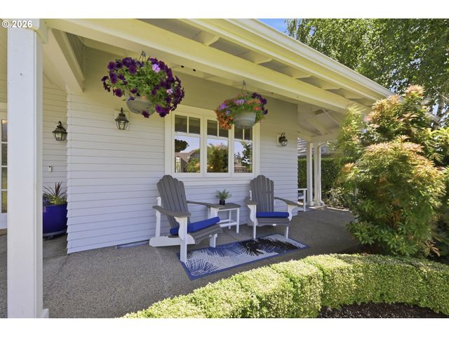 743 CLUB Way, Eugene, OR 97401