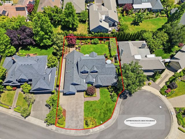 743 CLUB Way, Eugene, OR 97401