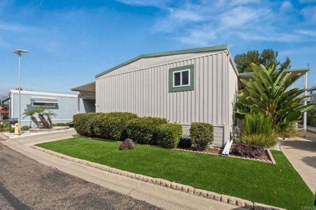 7467 Mission Gorge 104, Santee, CA 92071