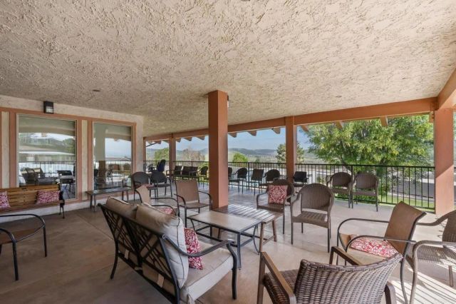 7467 Mission Gorge 104, Santee, CA 92071