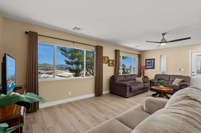 7467 Mission Gorge 104, Santee, CA 92071