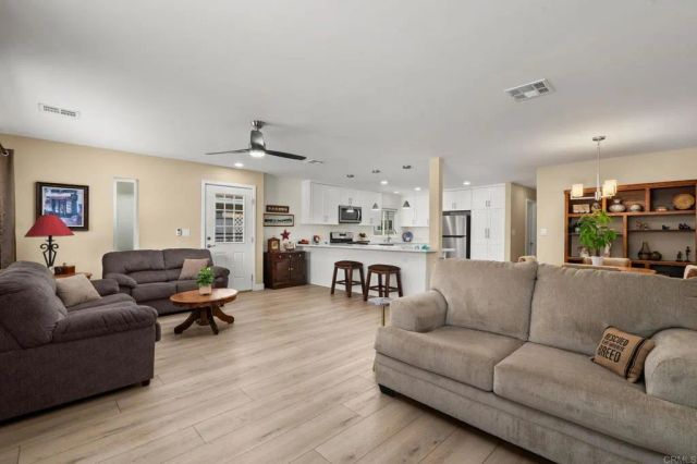 7467 Mission Gorge 104, Santee, CA 92071