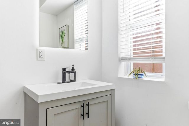 737 DOLPHIN ST, Baltimore, MD 21217