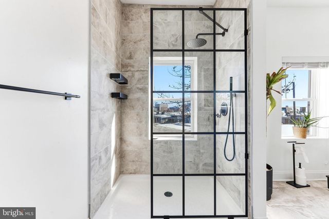 737 DOLPHIN ST, Baltimore, MD 21217