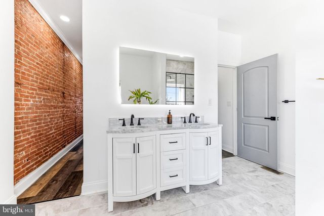 737 DOLPHIN ST, Baltimore, MD 21217