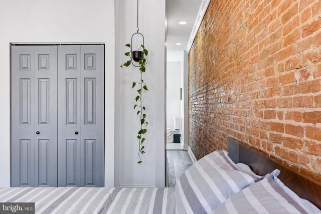 737 DOLPHIN ST, Baltimore, MD 21217