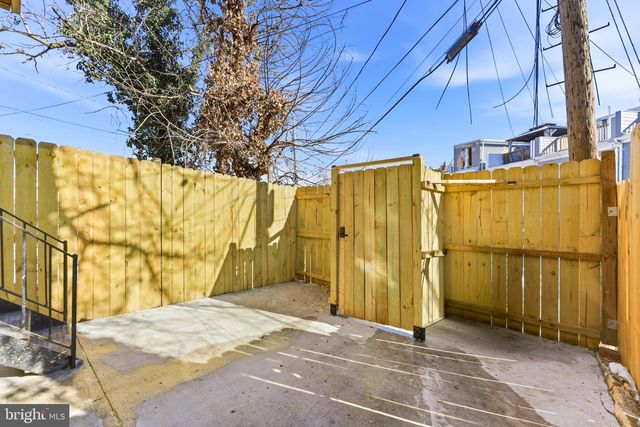 737 DOLPHIN ST, Baltimore, MD 21217