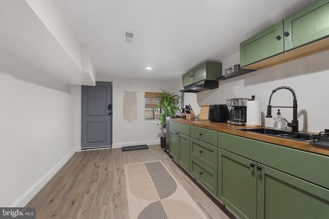 737 DOLPHIN ST, Baltimore, MD 21217