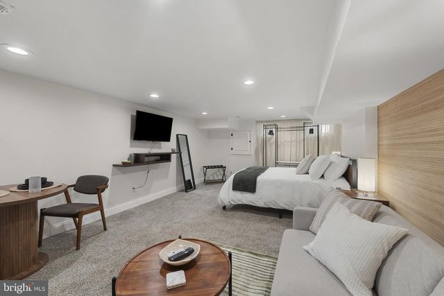 737 DOLPHIN ST, Baltimore, MD 21217