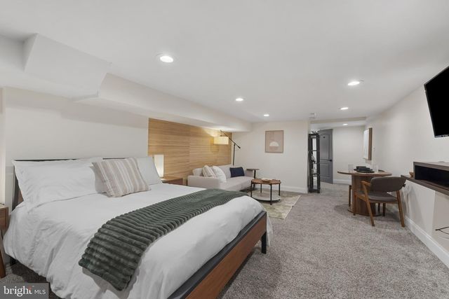 737 DOLPHIN ST, Baltimore, MD 21217