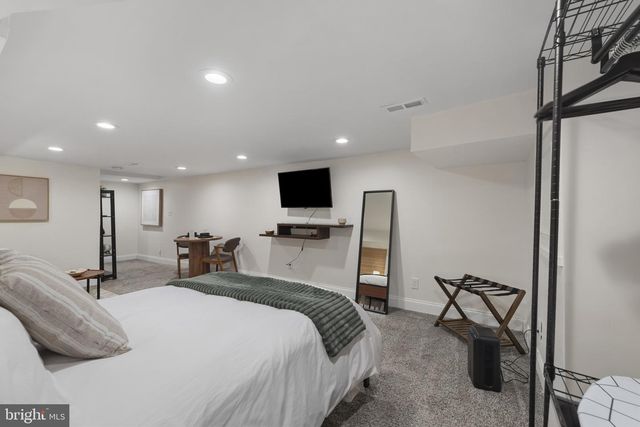 737 DOLPHIN ST, Baltimore, MD 21217