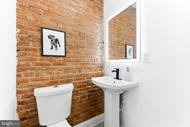 737 DOLPHIN ST, Baltimore, MD 21217