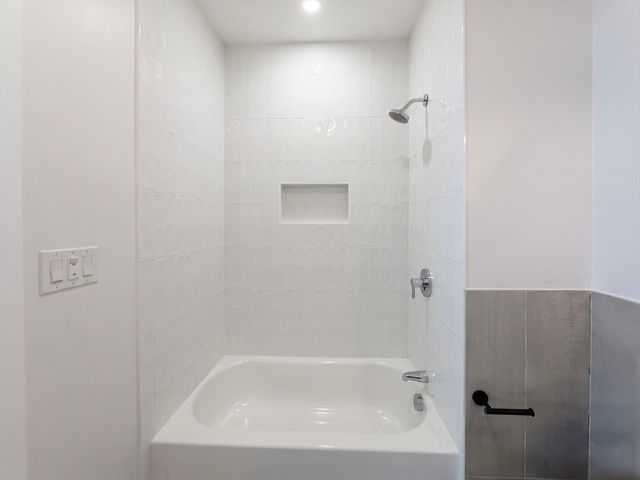 10 Pearl 2, Everett, MA 02149