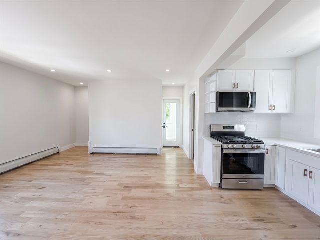 10 Pearl 2, Everett, MA 02149