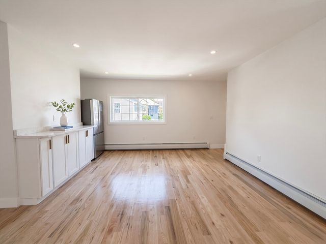 10 Pearl 2, Everett, MA 02149