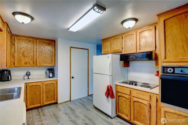 49 SW 8th Avenue, Oak Harbor, WA 98277