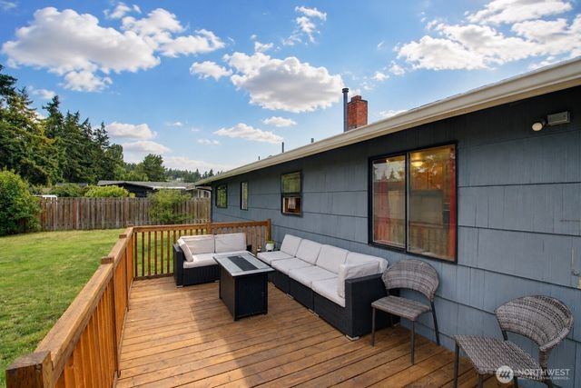 49 SW 8th Avenue, Oak Harbor, WA 98277