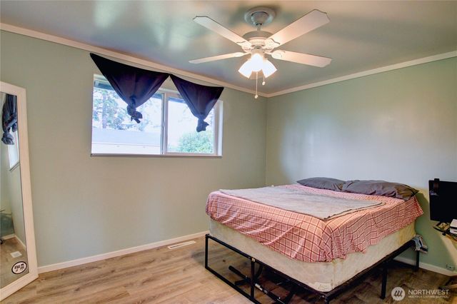 49 SW 8th Avenue, Oak Harbor, WA 98277