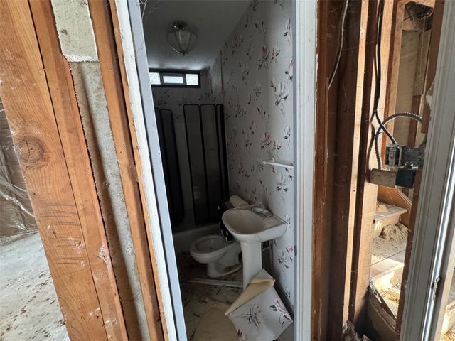 1740 5th Avenue SE, Cedar Rapids, IA 52403