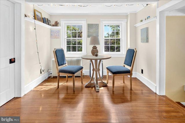 14 W DELAWARE AVE, Pennington, NJ 08534