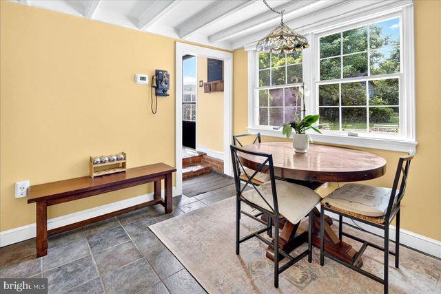14 W DELAWARE AVE, Pennington, NJ 08534