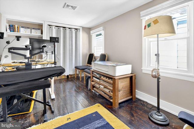 14 W DELAWARE AVE, Pennington, NJ 08534
