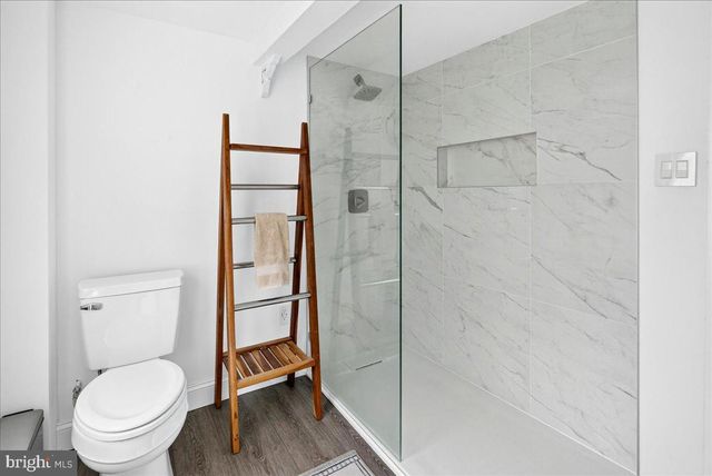 14 W DELAWARE AVE, Pennington, NJ 08534