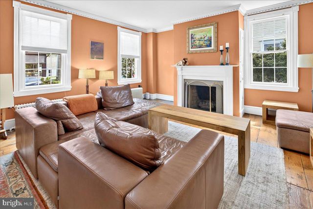 14 W DELAWARE AVE, Pennington, NJ 08534