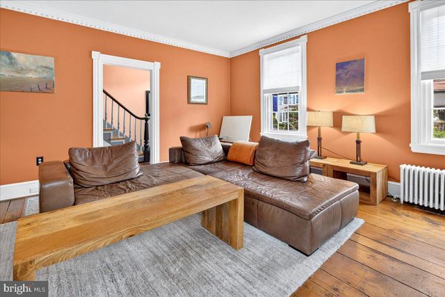 14 W DELAWARE AVE, Pennington, NJ 08534