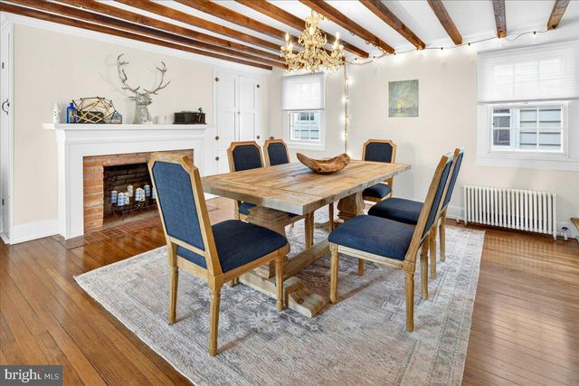 14 W DELAWARE AVE, Pennington, NJ 08534