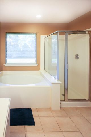 27 Summerhaze Circle, The Woodlands, TX 77382