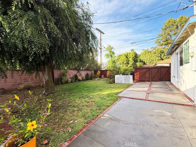 555 Hickory Lane, Pasadena, CA 91103