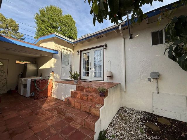 555 Hickory Lane, Pasadena, CA 91103
