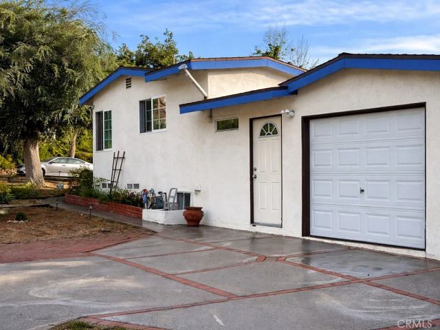 555 Hickory Lane, Pasadena, CA 91103