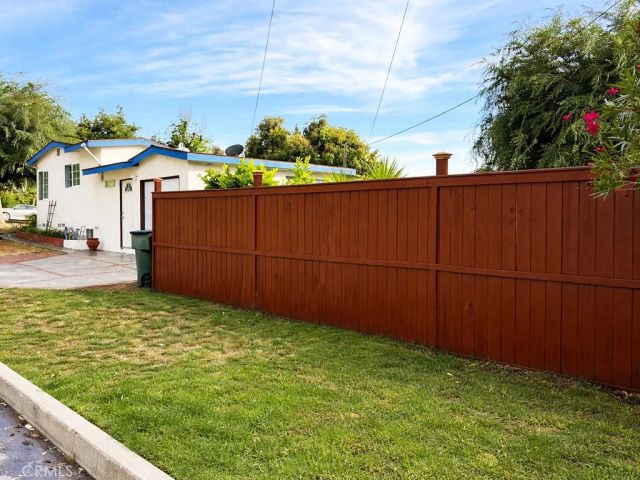 555 Hickory Lane, Pasadena, CA 91103