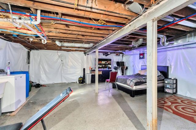 13101 SANTA ROSA Drive, Detroit, MI 48238