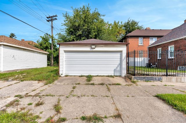 13101 SANTA ROSA Drive, Detroit, MI 48238