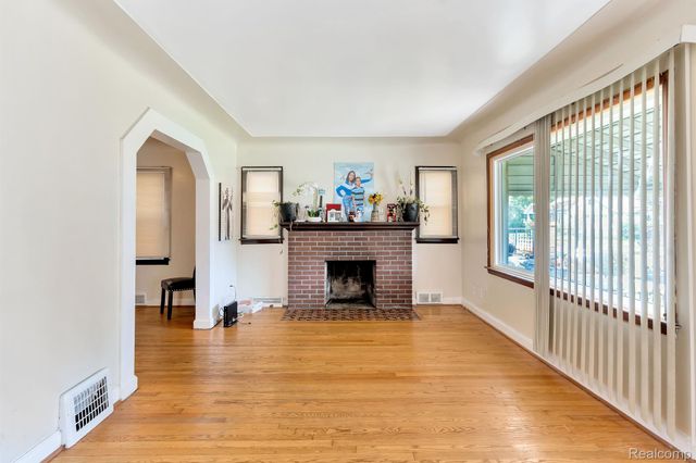 13101 SANTA ROSA Drive, Detroit, MI 48238