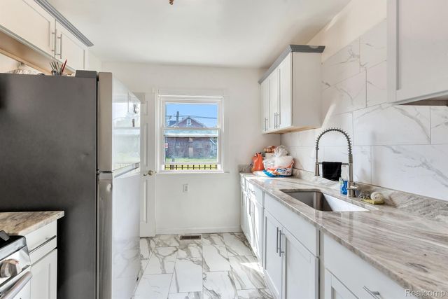 13101 SANTA ROSA Drive, Detroit, MI 48238