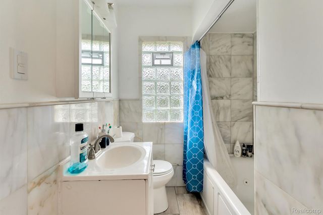 13101 SANTA ROSA Drive, Detroit, MI 48238