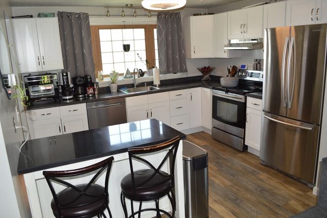 2697 Cranberry Hwy 14, Wareham, MA 02571