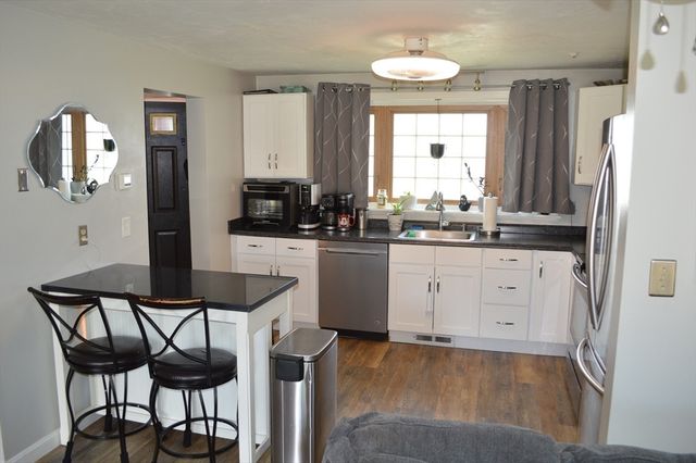 2697 Cranberry Hwy 14, Wareham, MA 02571