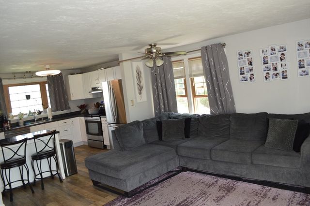 2697 Cranberry Hwy 14, Wareham, MA 02571